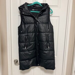 Zara Women's Black Quilted Vest